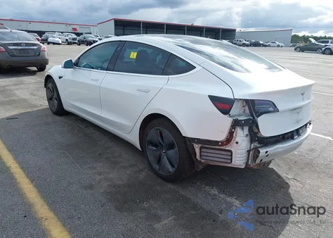 2018 Tesla Model 3 Long Range/Mid Range from USA, damaged, VIN 5YJ3E1EA6JF042228
